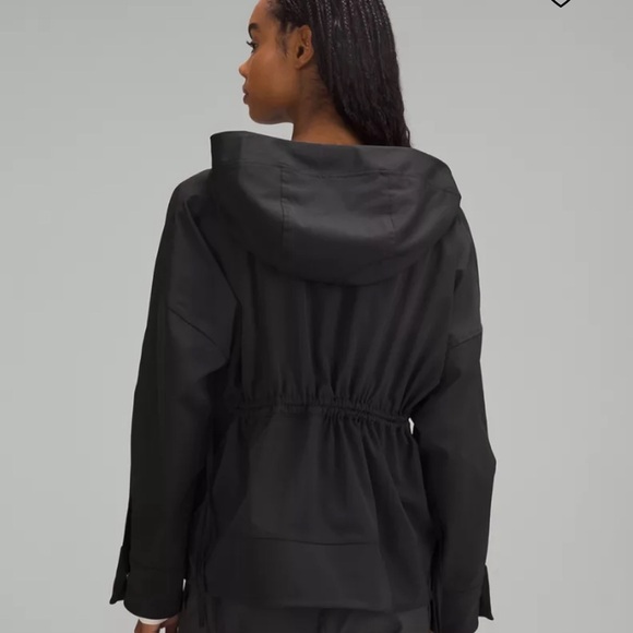 Lululemon - Water-Repellent Hooded Anorak - Black - Picture 3 of 8